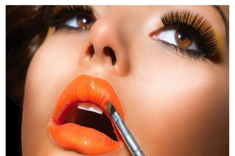 สุดยอดลิปสติกสีส้มเพื่อแต่งแต้มริมฝีปากของคุณ